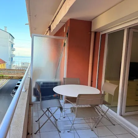 Апартаменты Les 3 Iles 2 Pieces Climatise A 50 M Des Plages Антиб