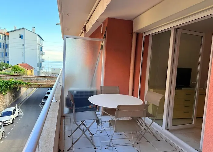 アパート Les 3 Iles 2 Pieces Climatise A 50 M Des Plages アンティーブ